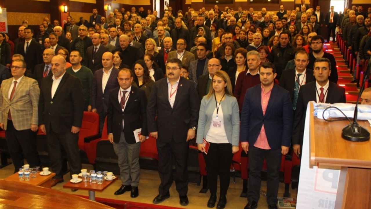 CHP İstanbul’da 2 Günde 38 İlçe Kongresini Yaptı