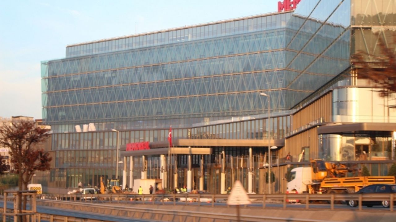 İstanbul’a ihanet eden bir bina Memorial Bahçelievler  Hastanesi