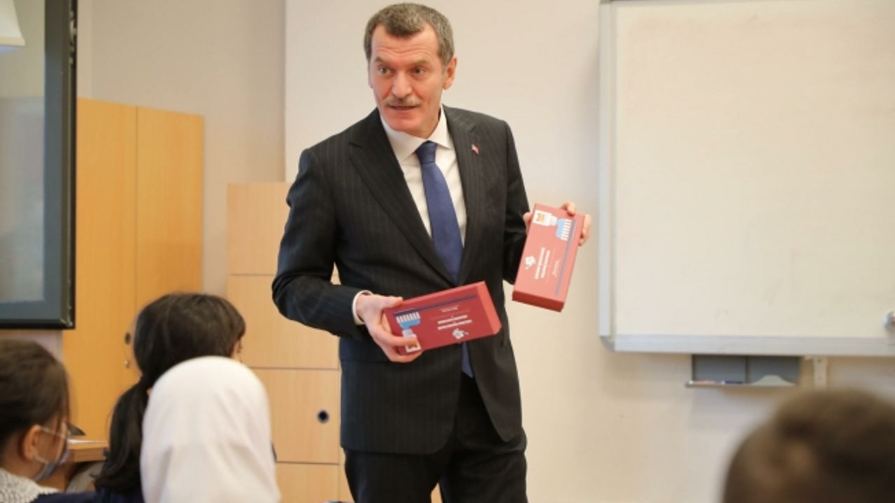 18 Bin Öğrenciye Ücretsiz Ağız Bakım Seti Dağıtıldı