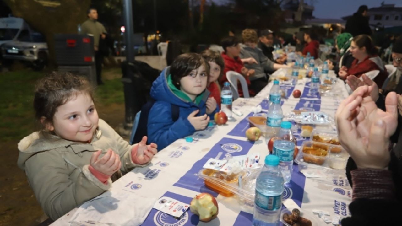 Kartallı Komşular İftar Sofralarında Buluşuyor