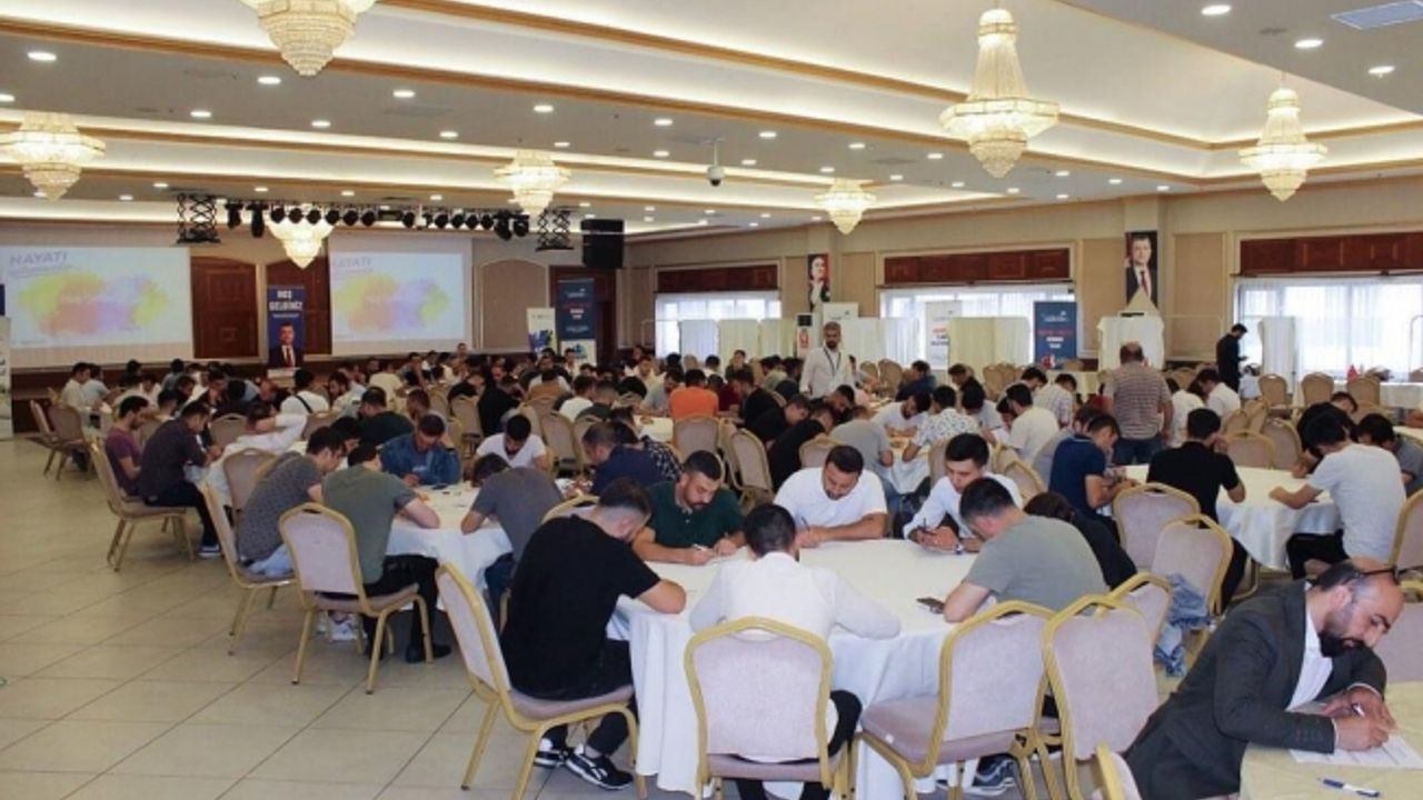 Başkan Bozkurt İstihdam Hedefini  Aştı: 41 Bin Kişi İşe Yerleşti