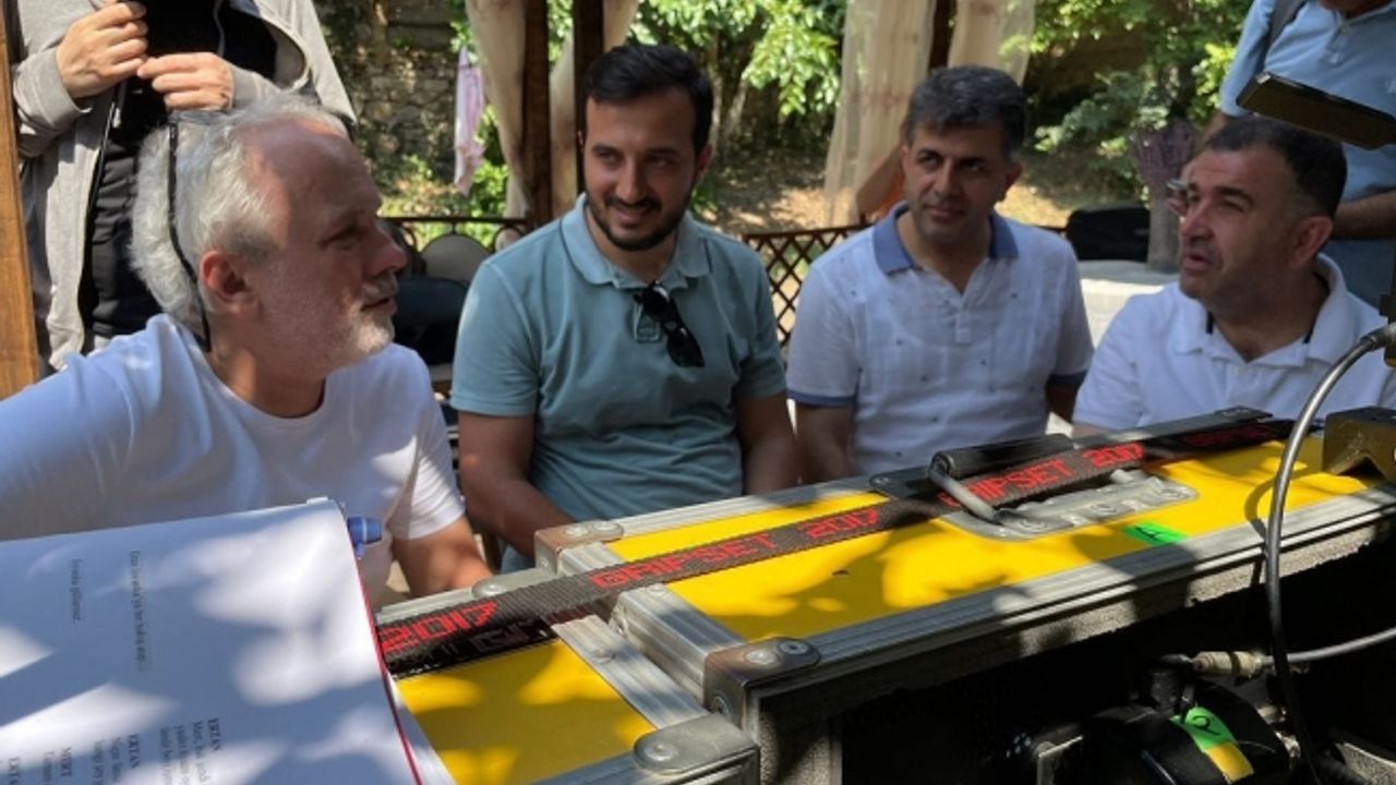 Başkan Özdemir, Üsküp’te Balkan Ninnisi dizisinin Setini Ziyaret Etti