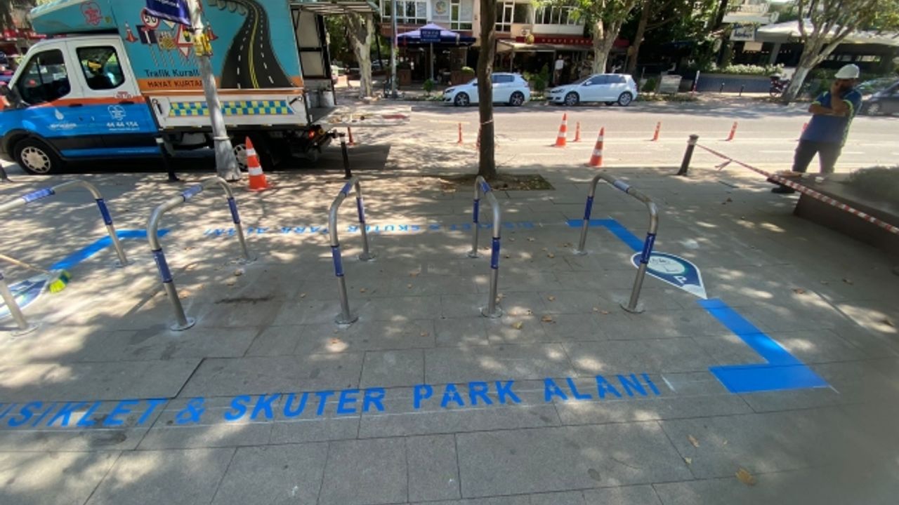 Elektikli Skuterların Park Sorunu Çözülüyor
