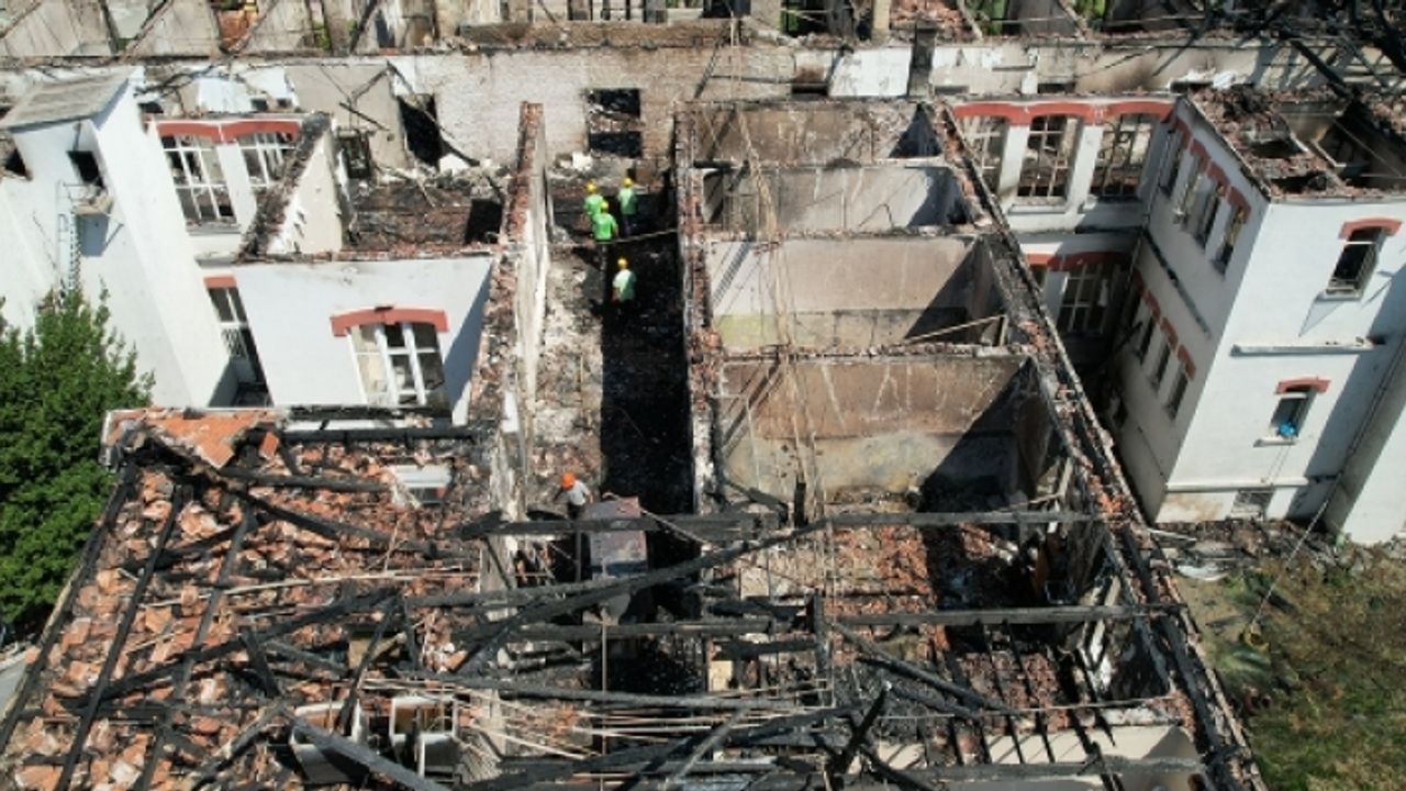Rum Hastanesi Yangınına Müdahale İçin Seferber Oldular