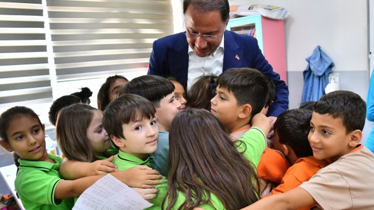 Başkan Çalık, Yeni Dönemin Başlangıcında Okulları Ziyaret Etti