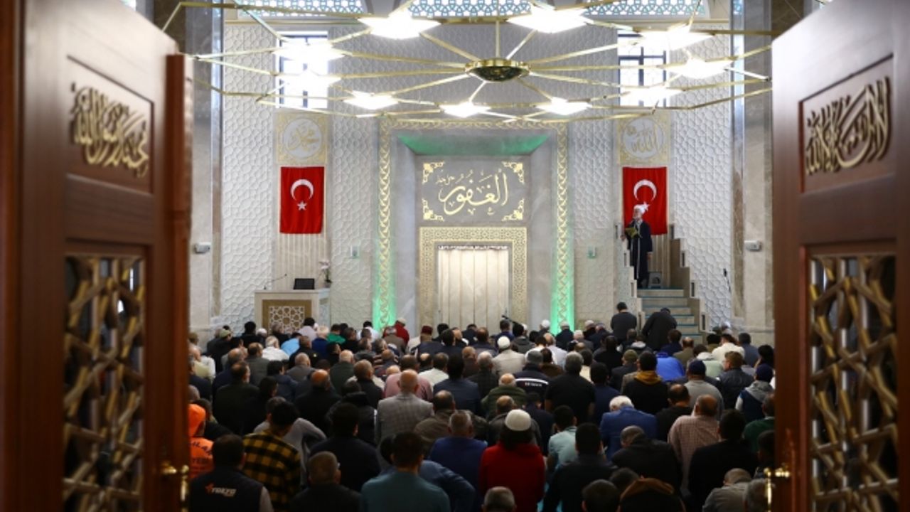 Hacı Bayram-ı Veli Camii İbadete Açıldı