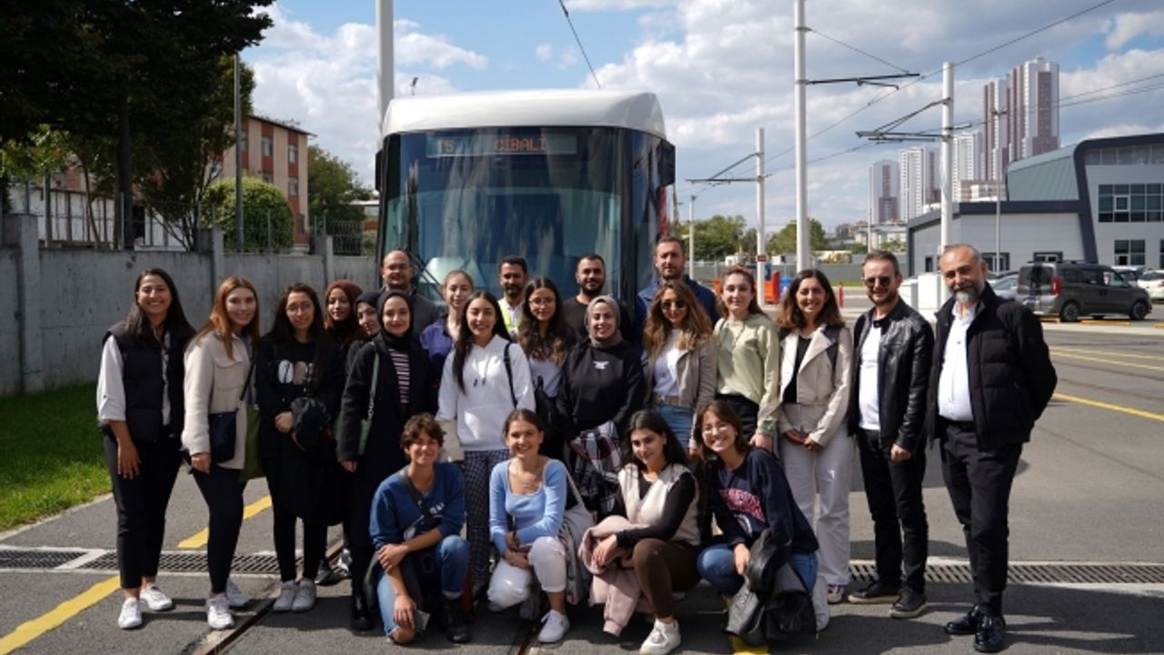 Hem Burs  Aldılar, Hem İş Öğrendiler