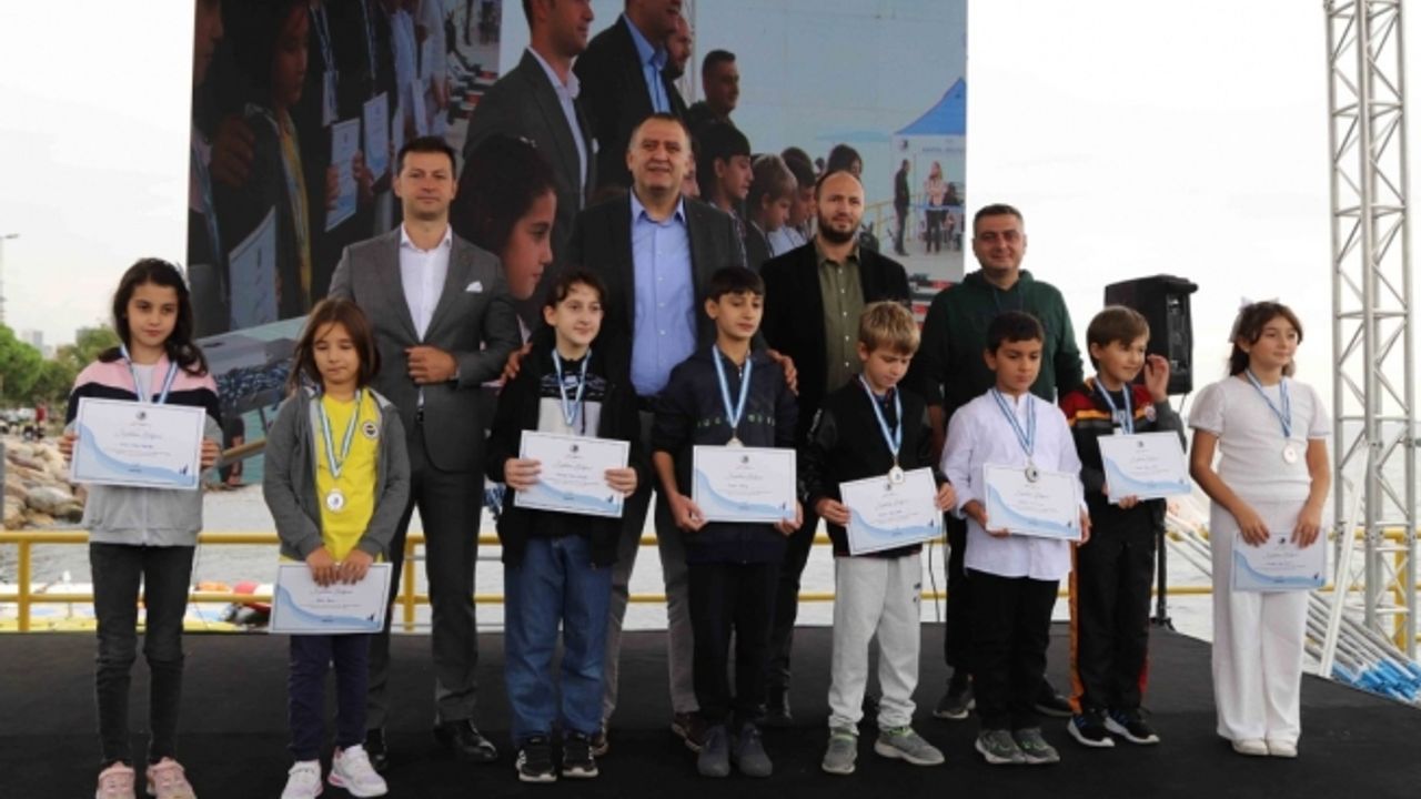 Kartal Belediyesi, Deniz Küreği Yarışları’na ev sahipliği yaptı
