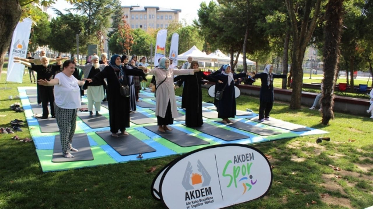 Zeytinburnu’nda “1 Ekim Dünya Yaşlılar Günü” Etkinliği