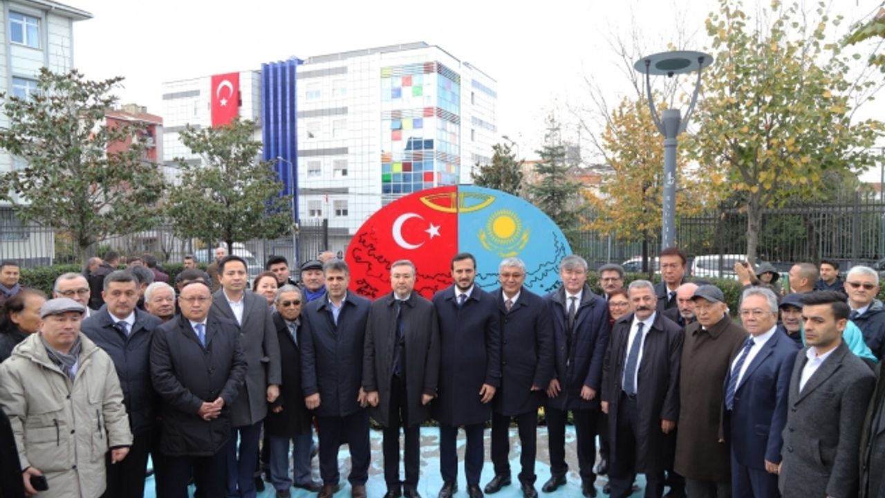 Bağcılar’da Türkiye – Kazakistan Kardeşlik Anıtı açıldı