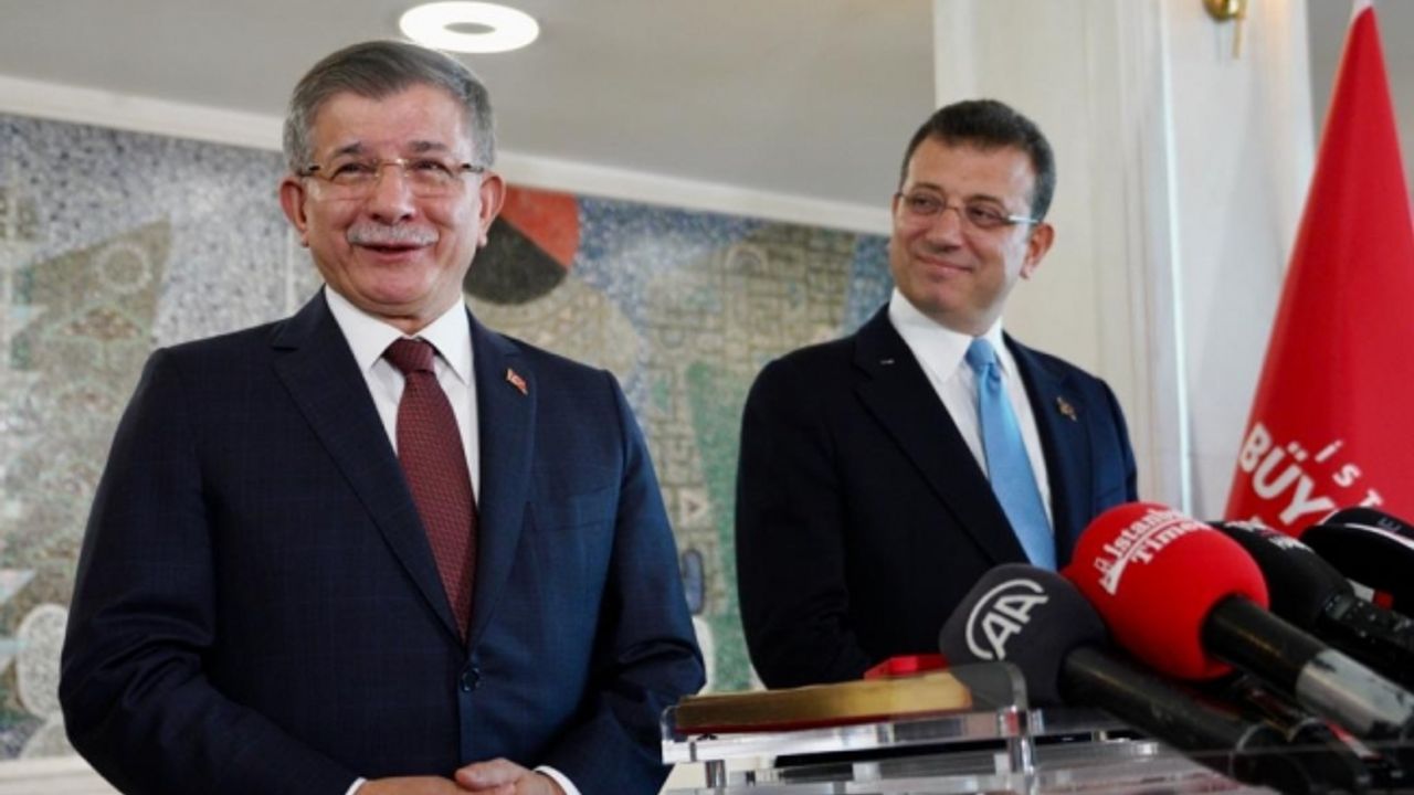 Davutoğlu’ndan İmamoğlu'na ‘Dava" Desteği : Demokrasi Kaygısı Duyan Herkesi Dayanışma İçinde Olmaya Davet Ediyorum