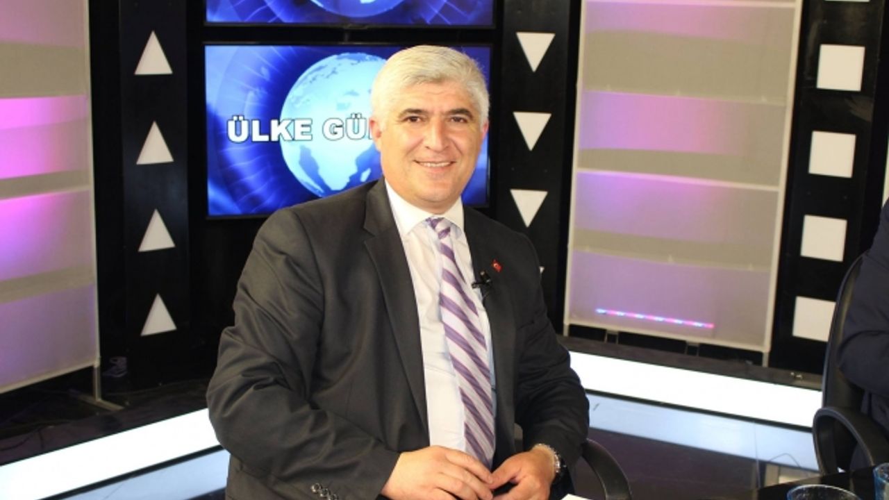 Halkın Kendisine Hizmetkar Ettiğini Kimse Topal Ördek Yapamaz
