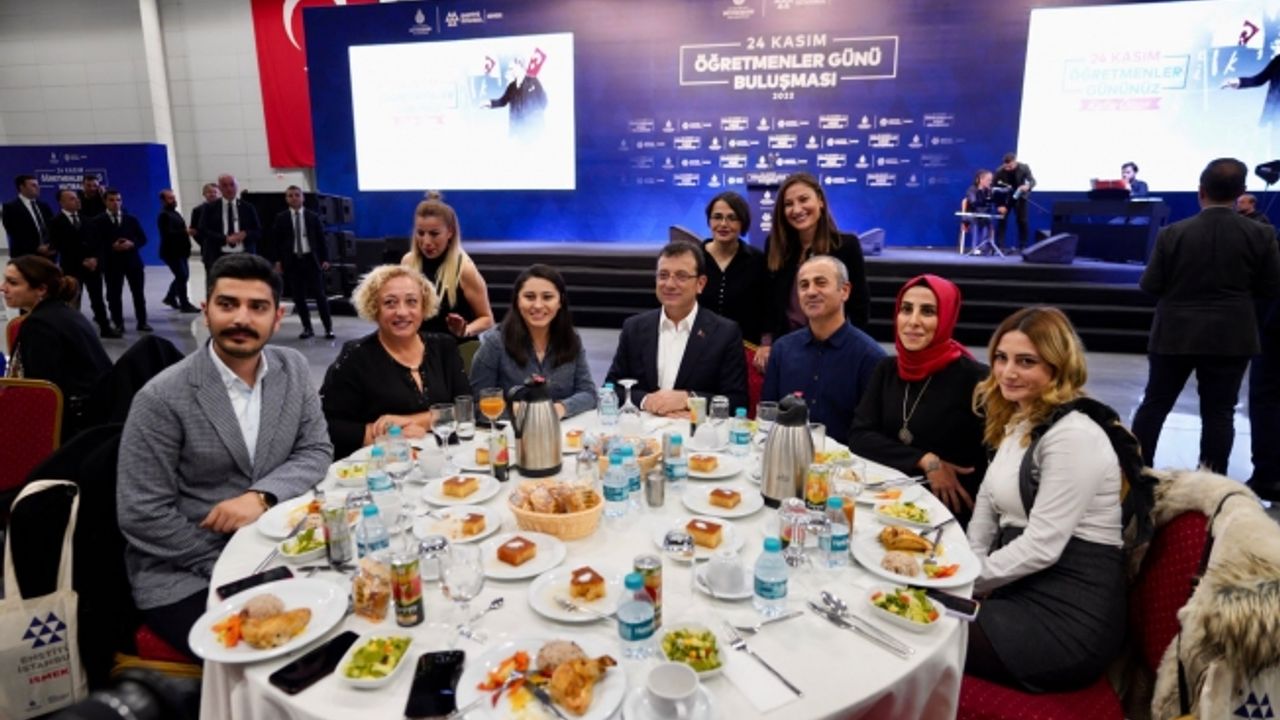 İmamoğlu: İBB Bünyesinde İMEK'te Görev Yapan Binlerce Öğretmen İle Bir Araya Geldi