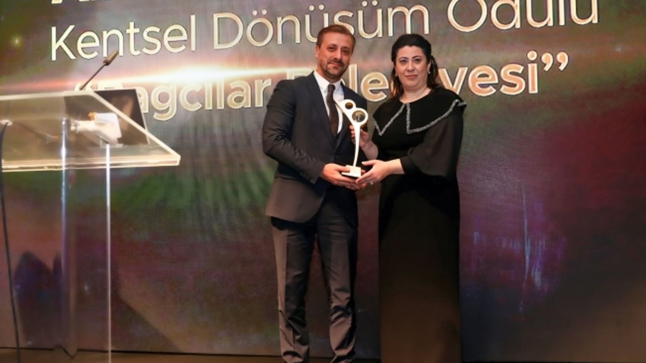 Abdullah Özdemir “Kentsel Dönüşüm” alanında ödüle layık görüldü