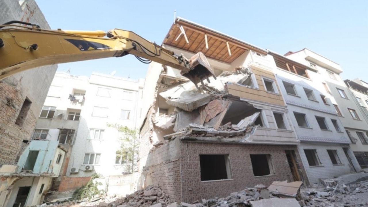 Bayrampaşa'da Yüksek Riskli Binaların Dönüşümü Başladı