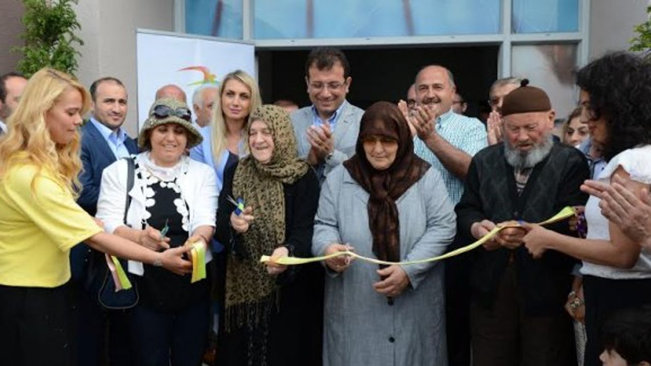 Beylikdüzü Belediyesi Kavaklı Kapalı Havuz Ve Spor Merkezi Açıldı