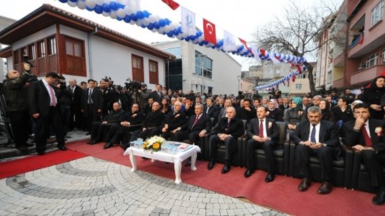 Mehmet Akif Ersoy Kültür Sanat Merkezi ve Müzesi Açıldı