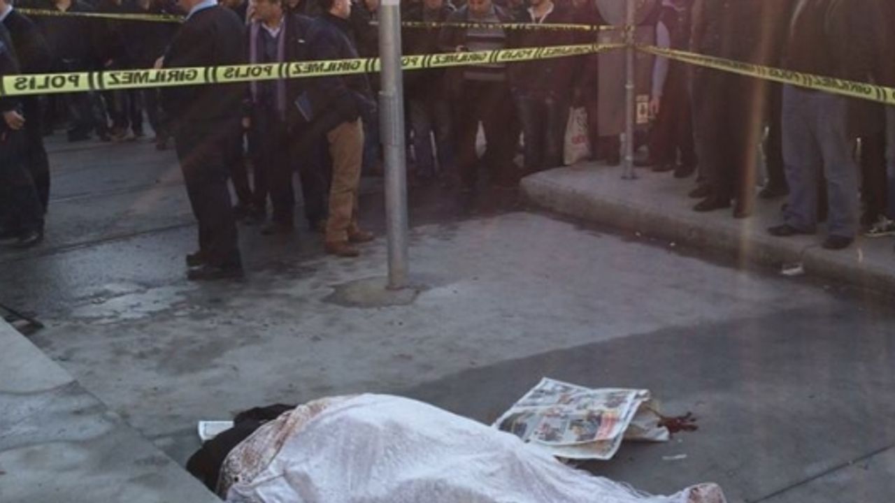 Tramvay yolunda can pazarı,anne öldü 2 evladı yaralı 