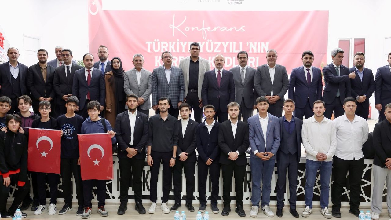 Turan'dan Başarır'a "namussuz" yanıtı "Polemikçilik başka, terbiyesizlik başka"