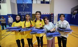 Küçükçekmece'de Spor Okulları Malzeme Dağıtım Töreni Gerçekleştirildi