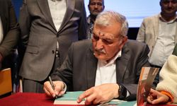 Murat Aydın’ın 20 Yıllık Zeytinburnu Yolculuğu Kitaplaştı