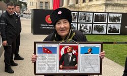 87 Yıldır Bitmeyen Özlem,8O Yaşında 15 Yıldır Dolmabahçe’ye ATA’ Sına Geliyor