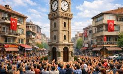 Zeytinburnu 1453 Derneği Bayrağa Saygı Açıklaması Yaptı