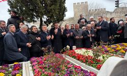 SP.Ve YRP. Erbakan'ın Vefatının 15.Yılında Kabri Başında İlk Birliği Sağladı Sırada Ne Var ?