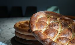 Tarihi Merkezefendi Fırını’nda Ramazan Pidesi Geleneği Yaşatılıyor