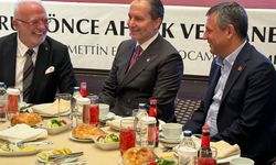 Yeniden Refah’ın Görkemli İftarına Siyasi Akını