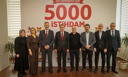 Zeytinburnu Kariyer Merkezi 5 Bininci İstihdamı Kutladı