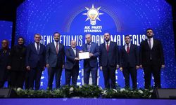 Cumhurbaşkanı Erdoğan’dan 5 İlçe Başkanına Plaket Ve Katılım Yapanlara Rozet
