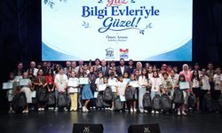Bilgi Evleri’nde Dolu Dolu Geçen Yaz Ödül Töreniyle Sona Erdi
