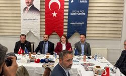 Anahtar Parti Zeytinburnu İlçe Başkanlığı Muhtarları Yemekte Ağırladı