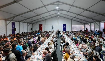 İmamaoğlu: Her Köye Koşmaya Çalışıyorum, Orucunu 1390 Nüfuslu Köyde  Açtı