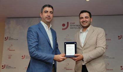 Başkan Gökhan Yüksel, “Yerel Yönetimler ve Gençlik” konulu söyleşiye katıldı