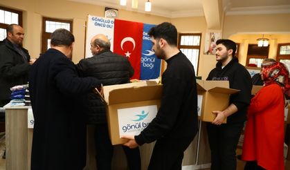 Bağcılar esnafı depremzedelere gıda kolisi gönderdi