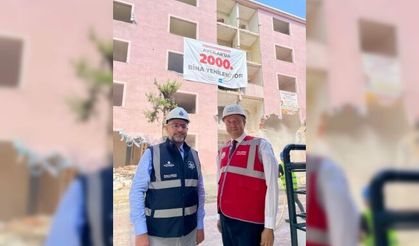 Avcılar’da 17 Ağustos’un Yıl Dönümünde 1999. Bina Yıkıldı