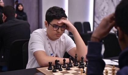 Adar Tarhan Satranç’ta Harikalar Estiriyor