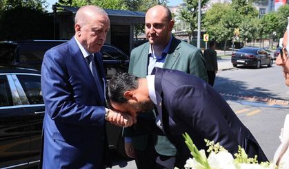 Cumhurbaşkanı Erdoğan’a İstanbul İl Başkanı Özdemir Ve Yönetiminde Büyük Saygı