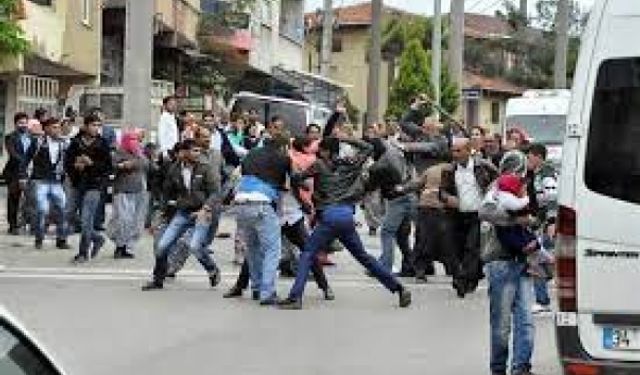 ARAP Gençleri Kayaşehir'de Kavga Ederek Çevre Halkının Huzurunu Bozdu