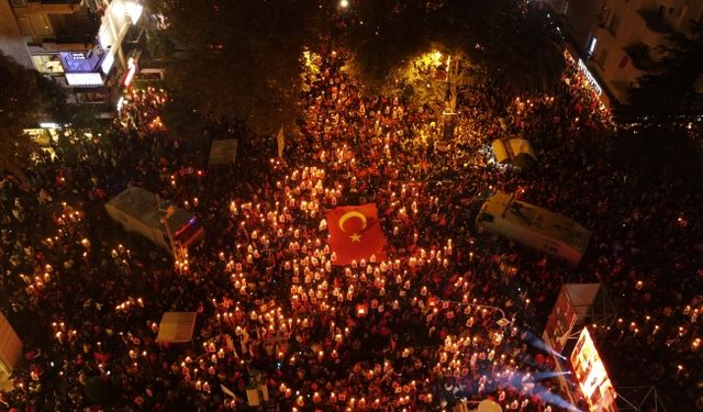 Cumhuriyet'in 100. Yılı'na 1 Kala Kadıköy'de Cumhuriyet Coşkusu