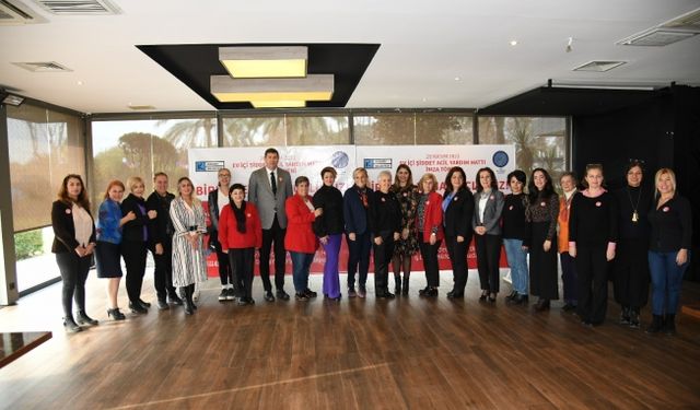 Kadıköy'de Kadın Dayanışması İçin Güç Birliği