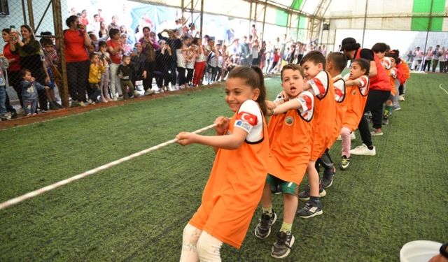 Kadıköy ve Hatay'da 23 Nisan Coşkusu