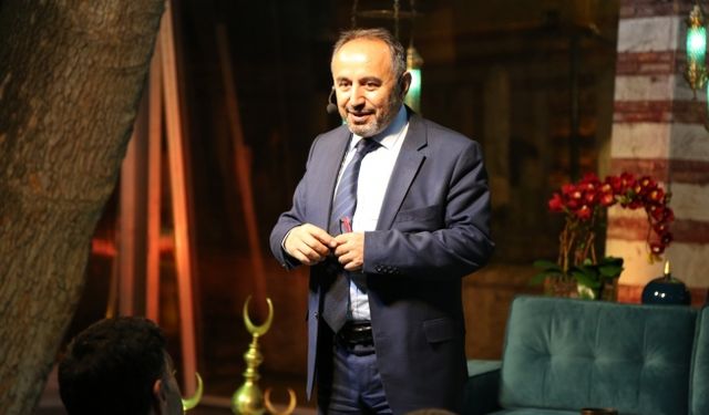Tufan Gündüz: Türklerin Müslüman olması, İslam dünyası için bir şans oldu