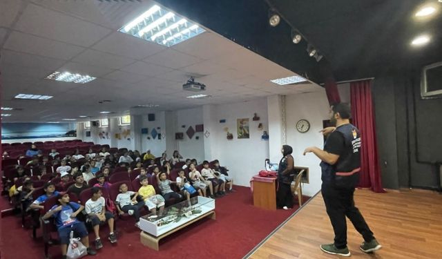 ZAK 1.200 Öğrenciye Afet Bilinçlendirme Eğitimi Verdi