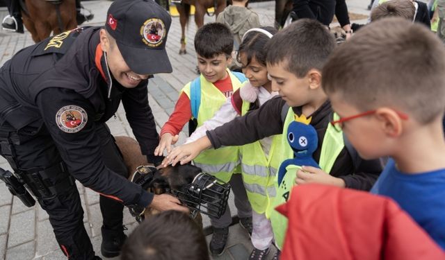 ‘Küçük Kâşifler’ İstanbul’un tarihi yarımadasını keşfetti