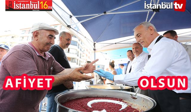 Başkan Kemal Çebi  Vatandaşlara Aşure İkram Etti