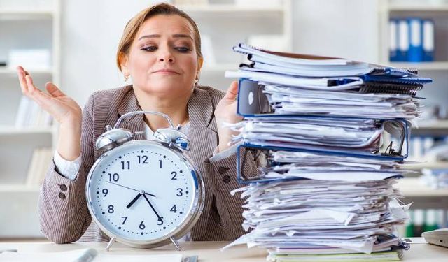 Beyaz Yakalı İstanbul: Uzun Çalışma Saatlerinin Görünmeyen Bedeli