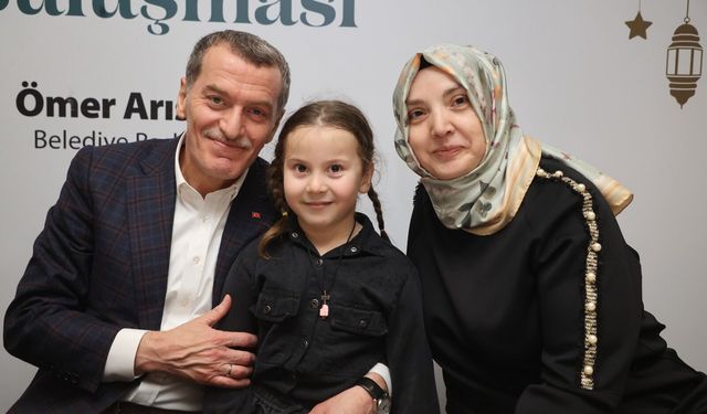 Ömer Arısoy 8 Mart’ta Kadınlarla İftar Yaptı